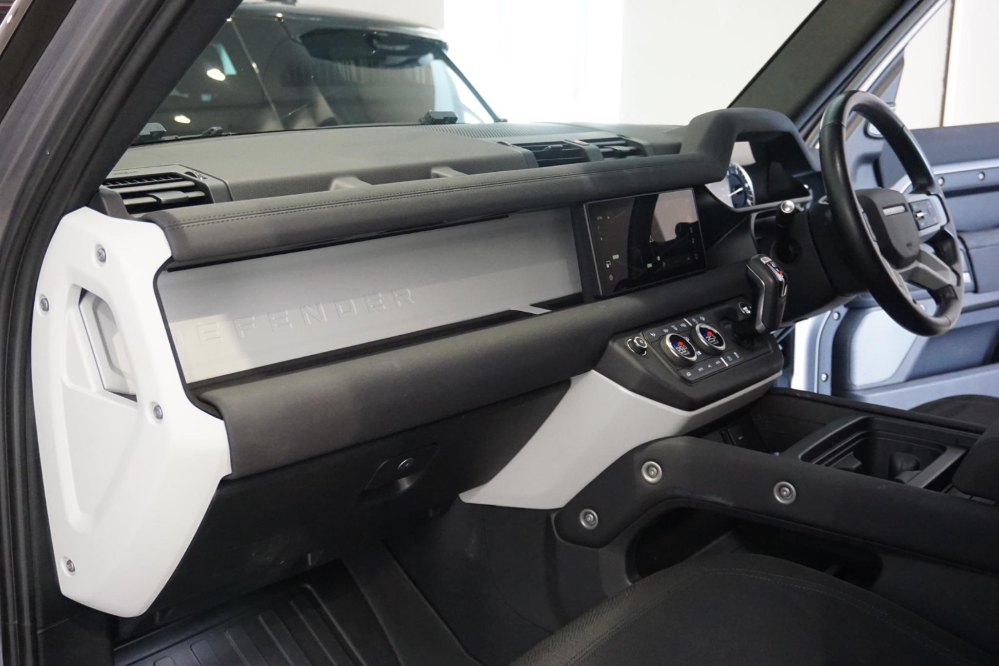 Land Rover Defender 110 3.0 D250 MHEV Hard Top SUV Auto 4WD MWB Euro 6 (s/s) 5dr